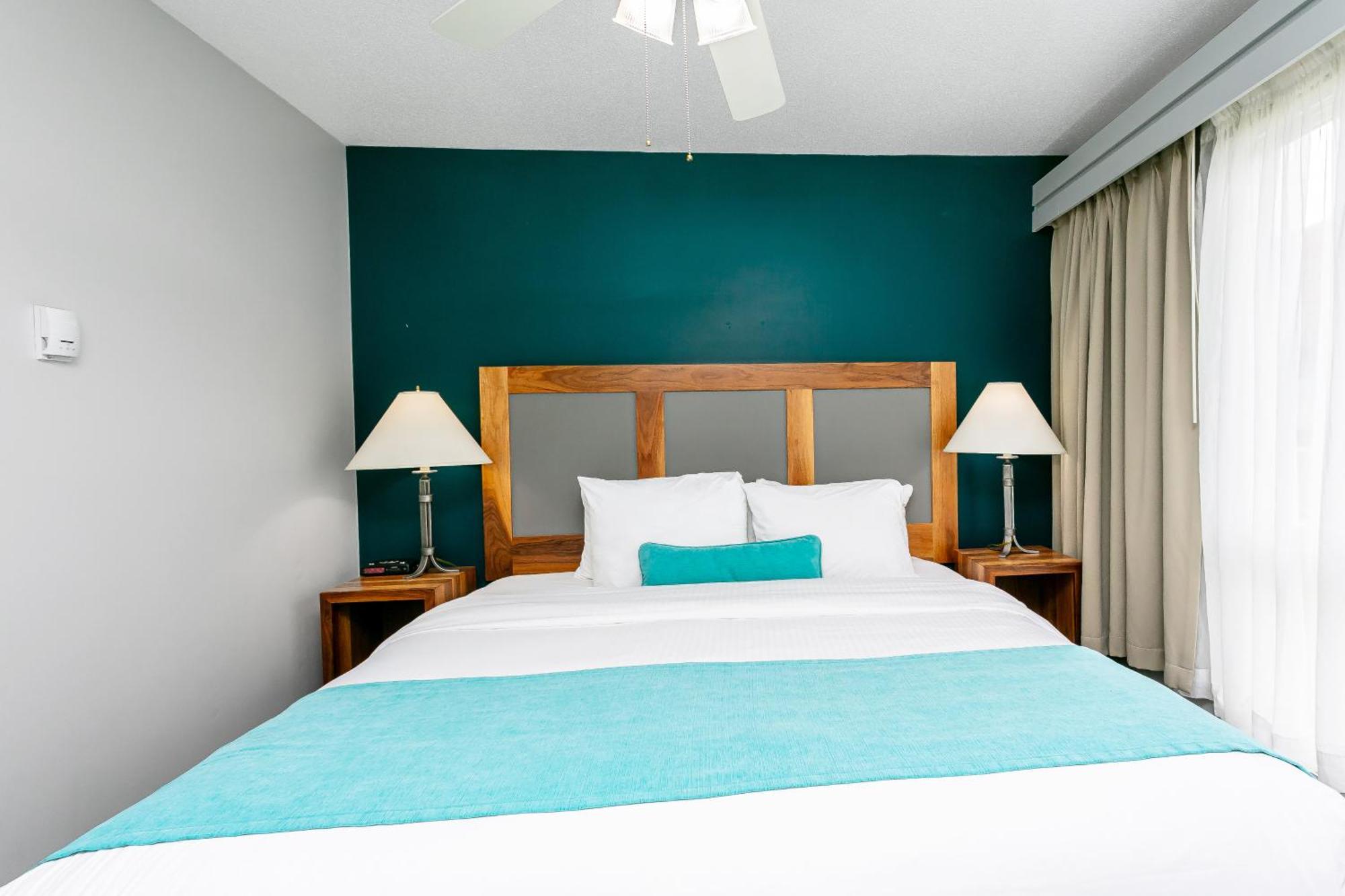 Tonquin Inn Jasper Bagian luar foto